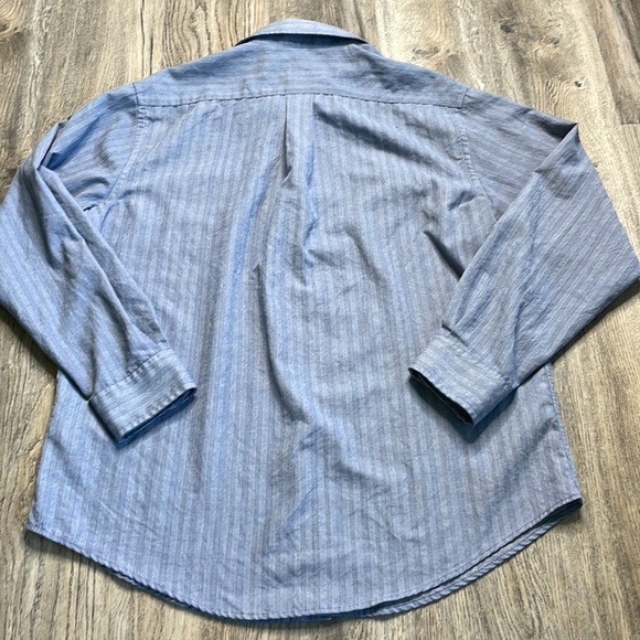Croft & Barrow Men’s Blue Striped button Down Shirt, size large Croft & Barrow - Picture 6 of 8